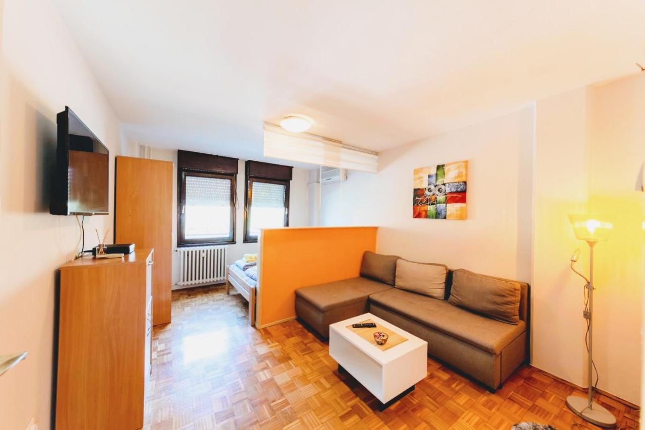Apartament Vanja *